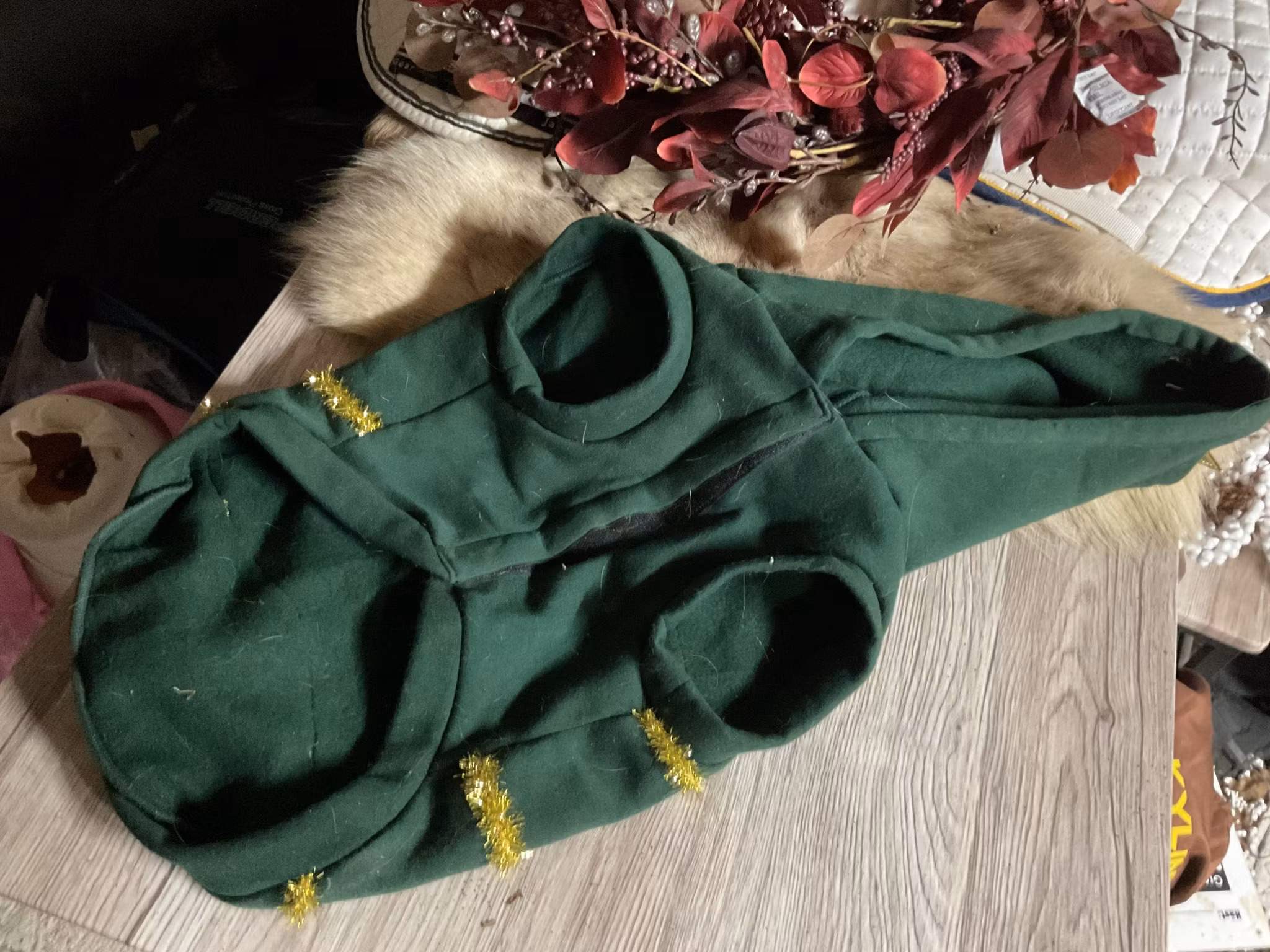 Dräkt till hund,stl m 45 cm