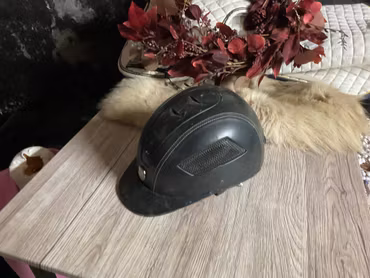 HV polo,ridhjälm,svart,stl 53