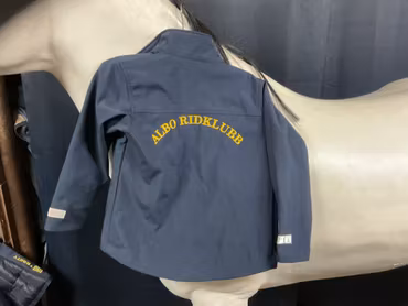 Jacka,blå,stl 7-8 år