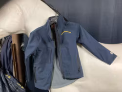 Jacka,blå,stl 7-8 år