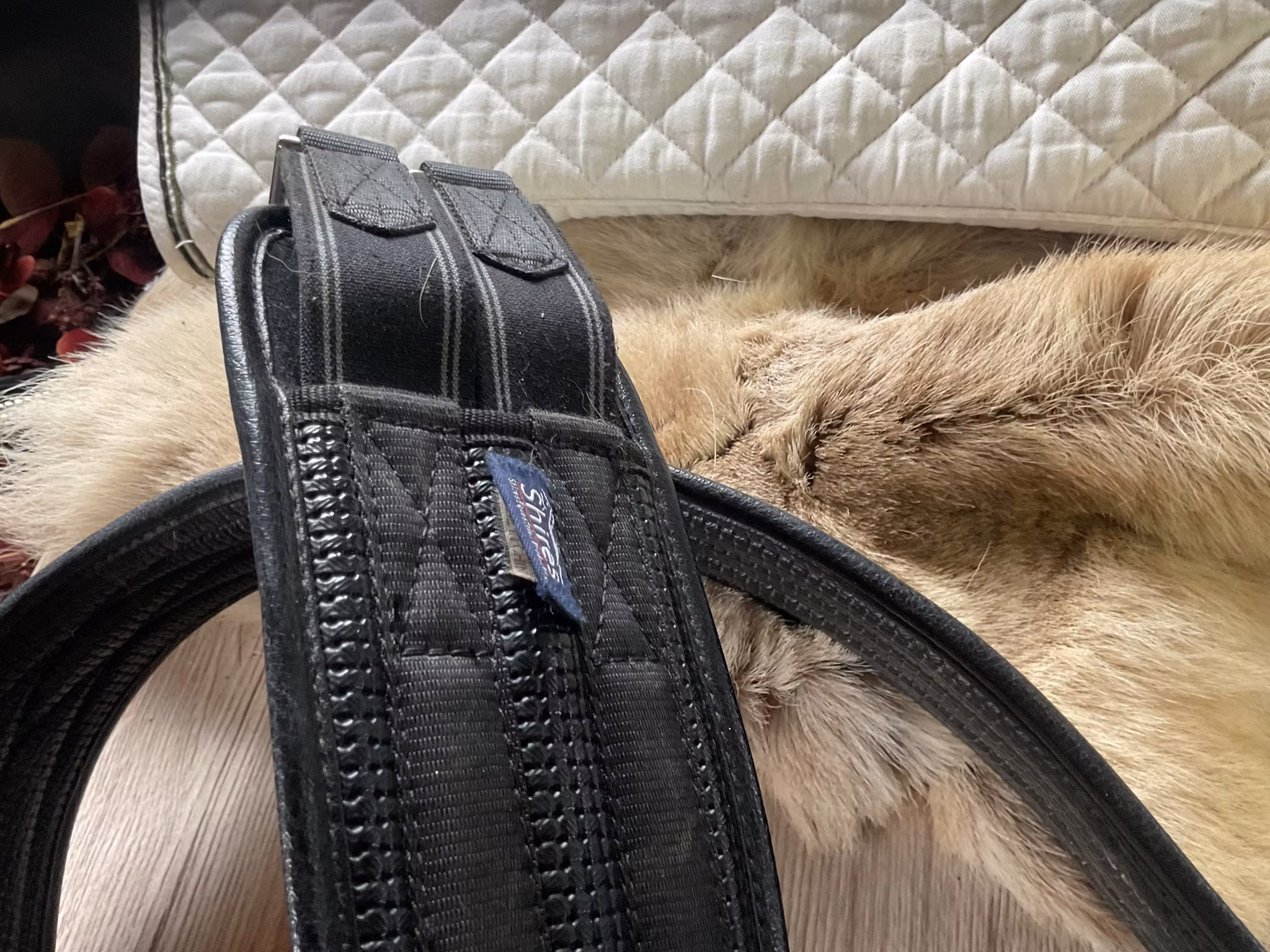 Shires sadelgjord,svart,140 cm