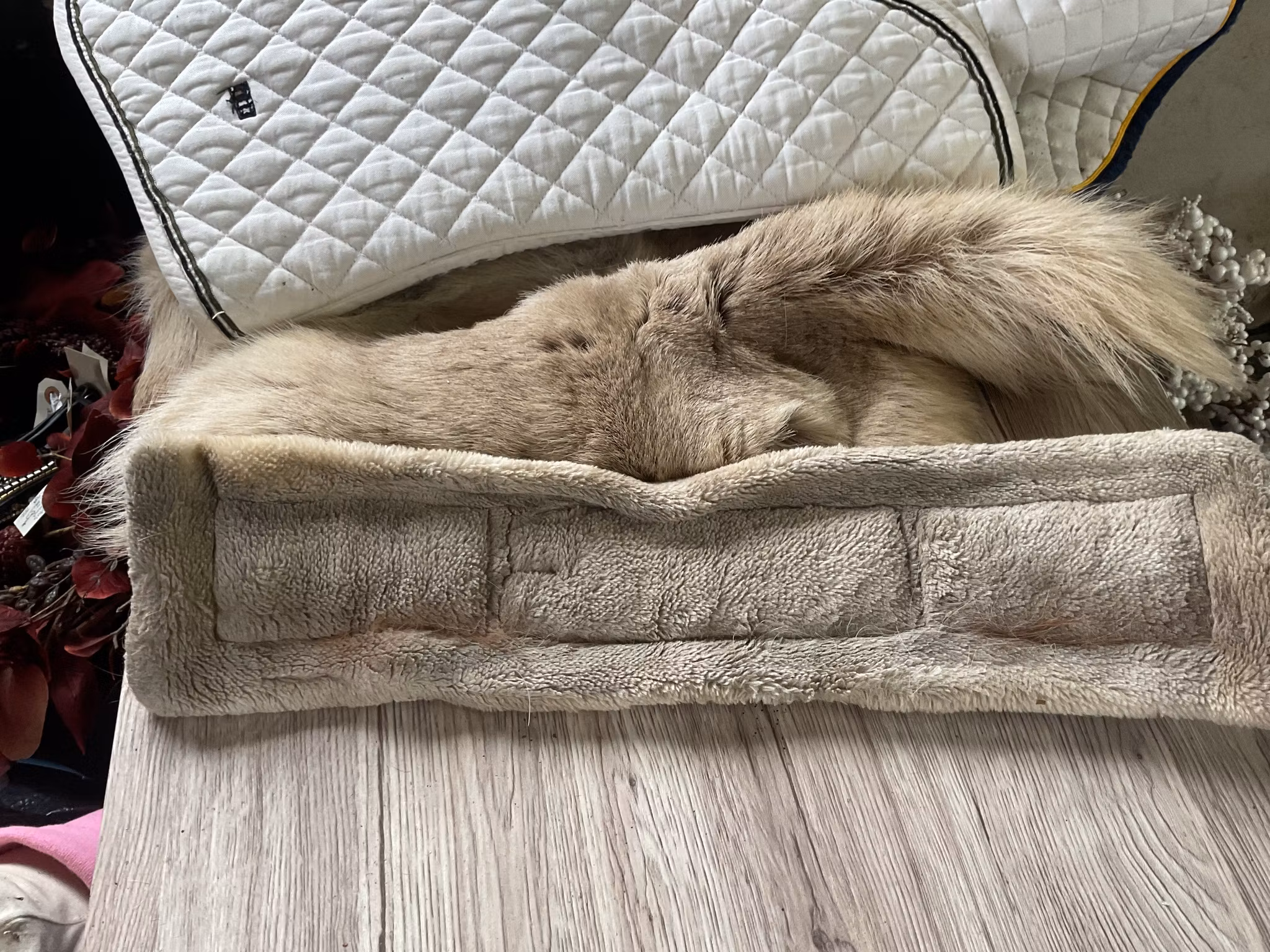 Sadelgjord med fluff,svart,45 cm