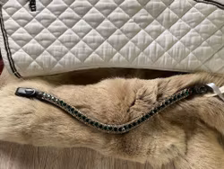 Eqviptus pannband,brunt med grönt bling,snabbknäppe,37 cm,nytt