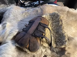 LTD benskydd, ett par,f