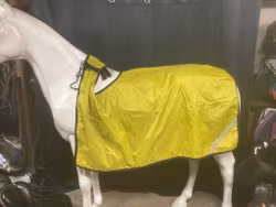 Skrittäcke,gult,f,fodrat