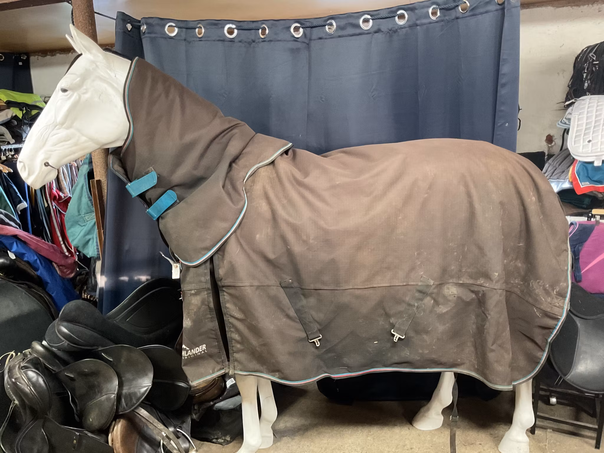 Shires vintertäcke,300 gr,155 cm,lös hals,otvättat