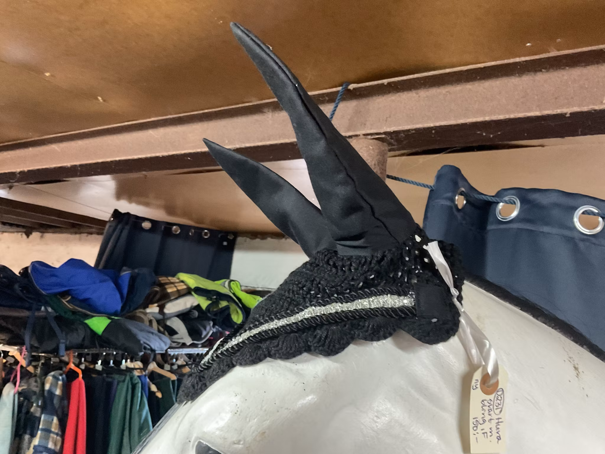 Huva,svart med bling,f,ny