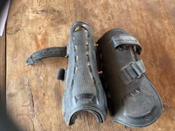 Back on track,benskydd,L,lite slitna nertill