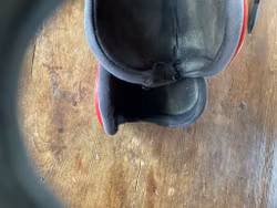 Haglunds benskydd,röda,f,slitna nertill