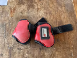 Benskydd haglunds,röda,f,slitna nertill