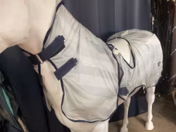 One horse flugskrittäcke,med avtagbar hals,125 cm,nytt