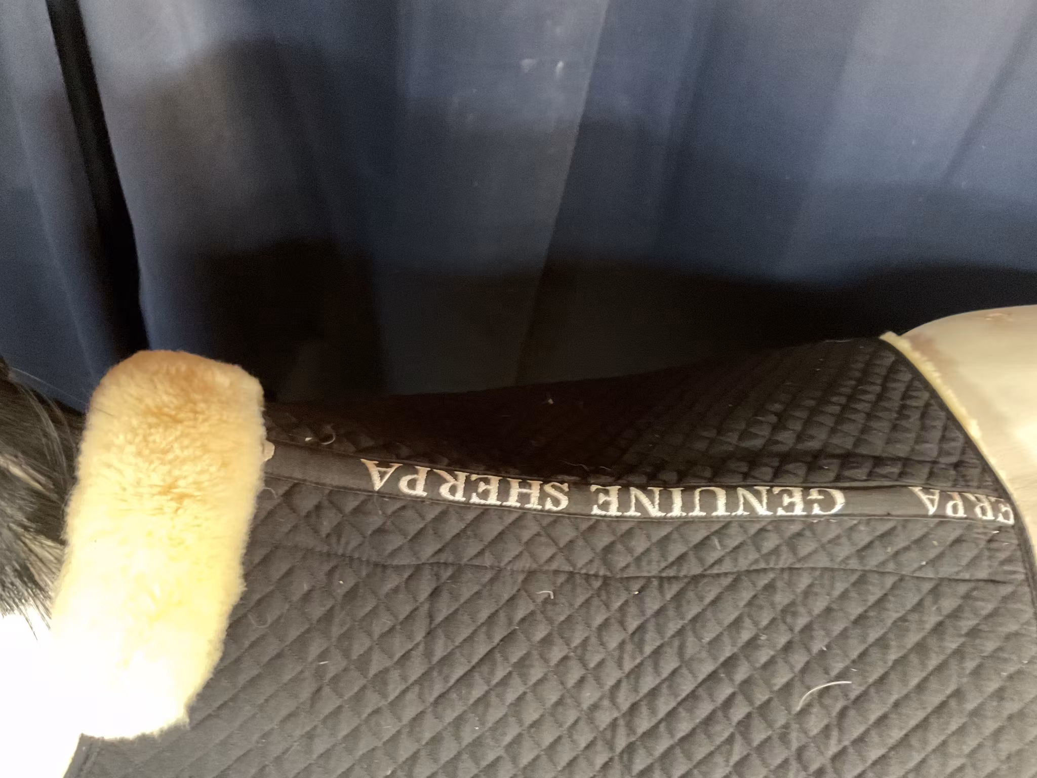 Genuine sherpa,schabrak med inbyggd padd,f,nyskick