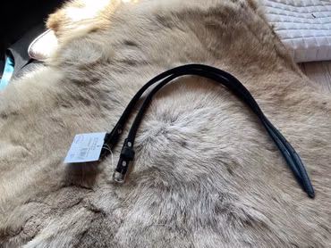 Capriole sporremmar,svart,konstläder,nya