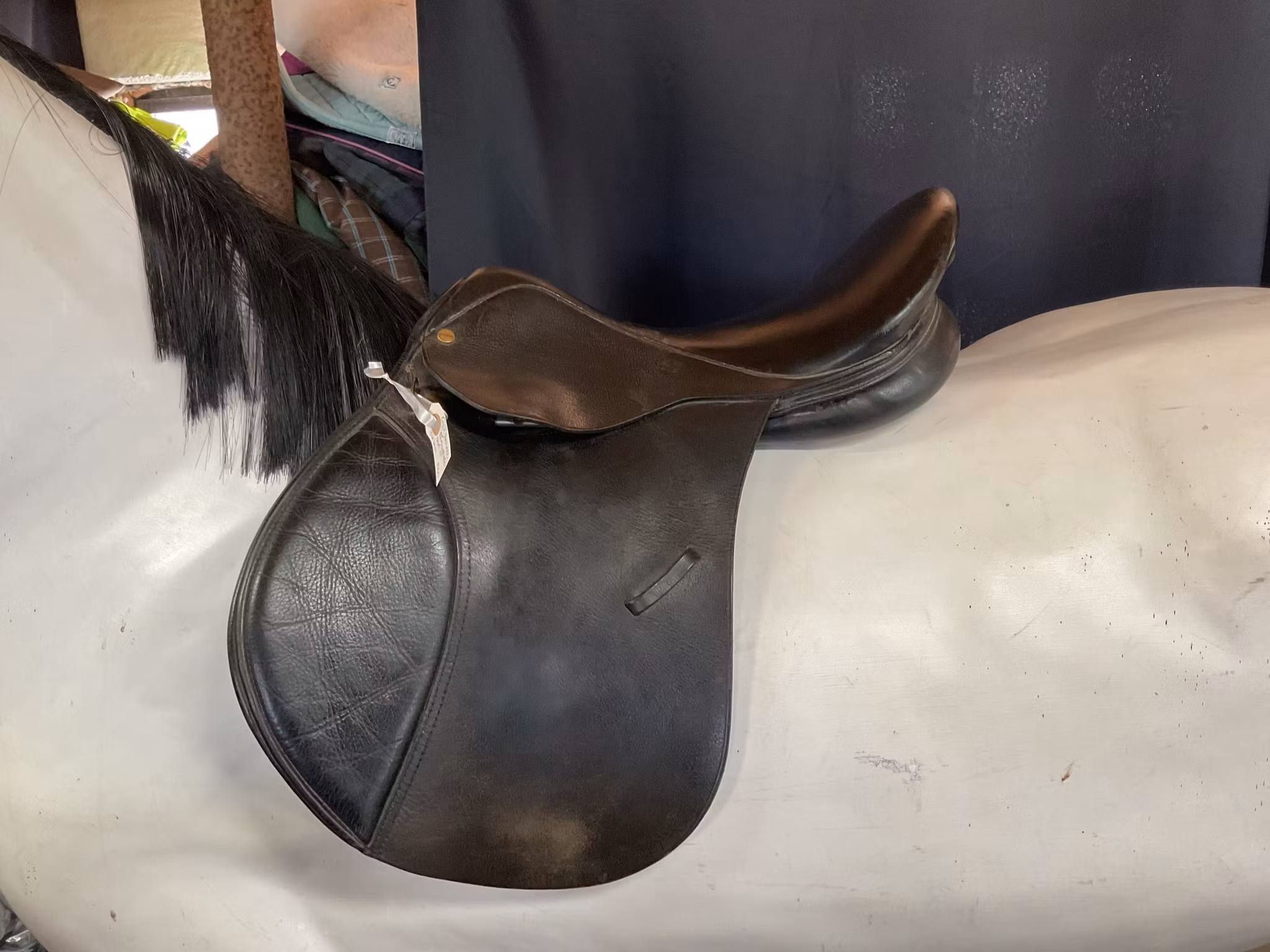 Hercross allroundsadel,svart,17”,32 bom