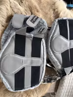 Santa cruz benskydd med ludd,4-pack,gråa,nya,f
