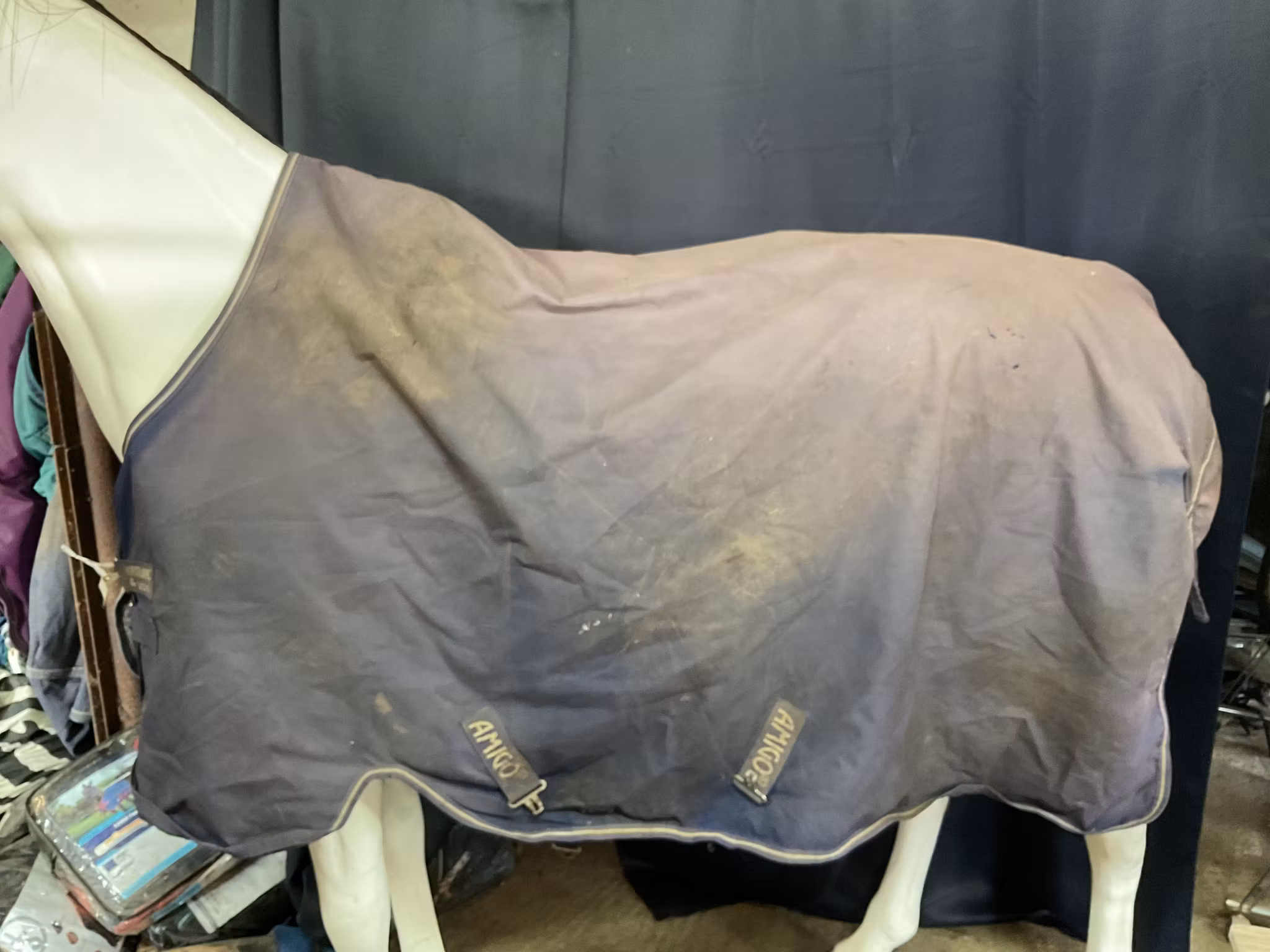 Amigo täcke,0 gr,140 cm, några småhål