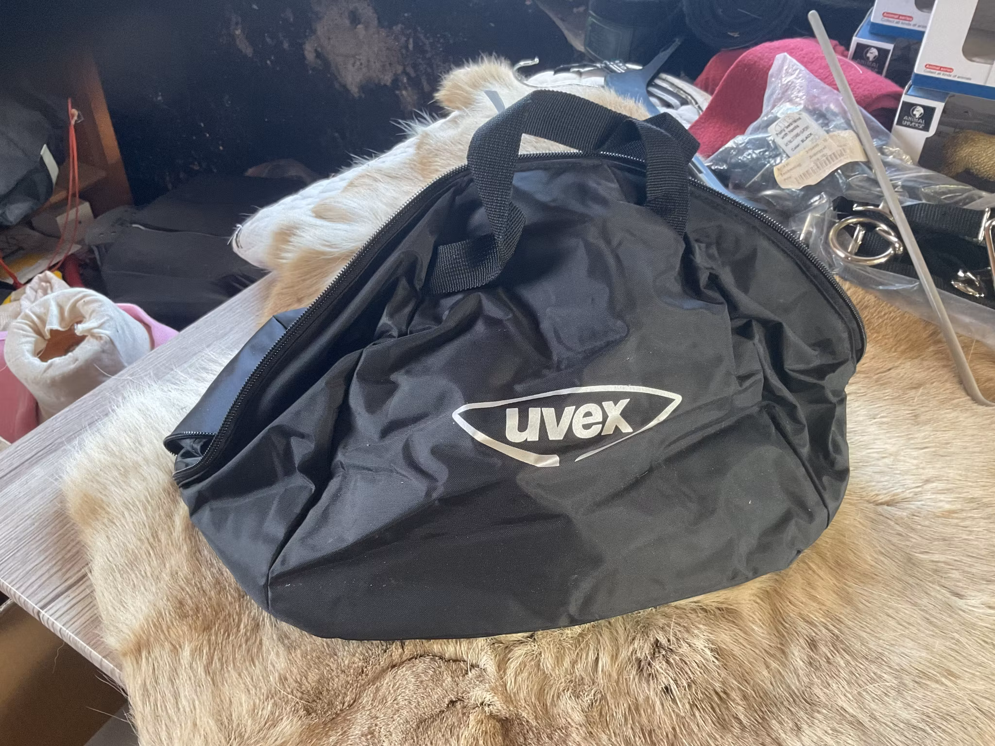 Uvex hjälmväska