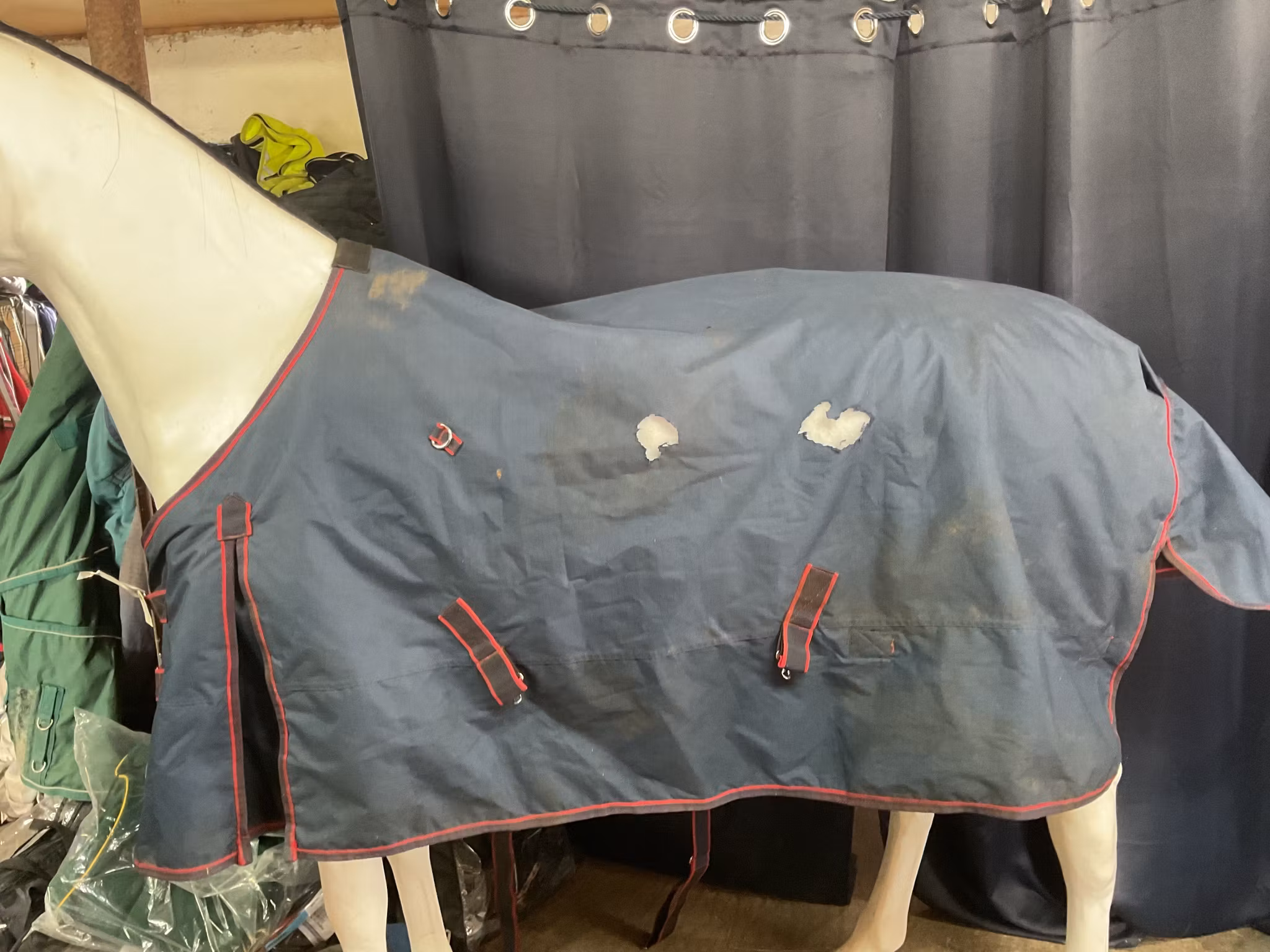 Täcke 115 cm, ca 250 gr, två hål