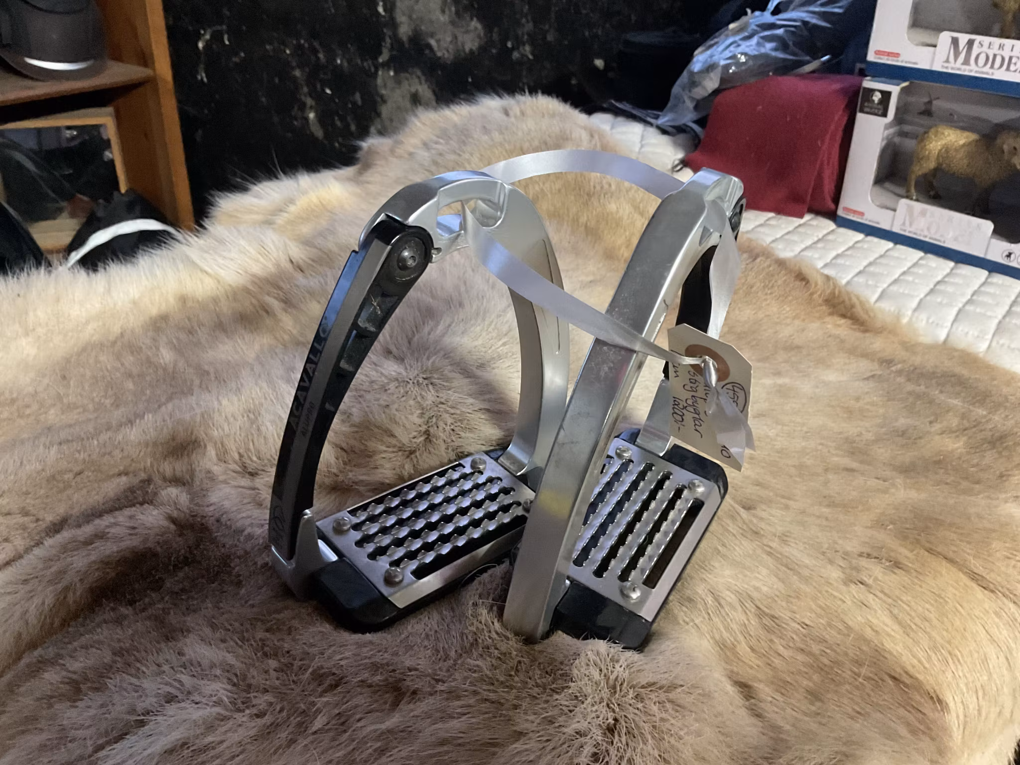Acavallo alupro stigbyglar, 11 cm, svart/grå