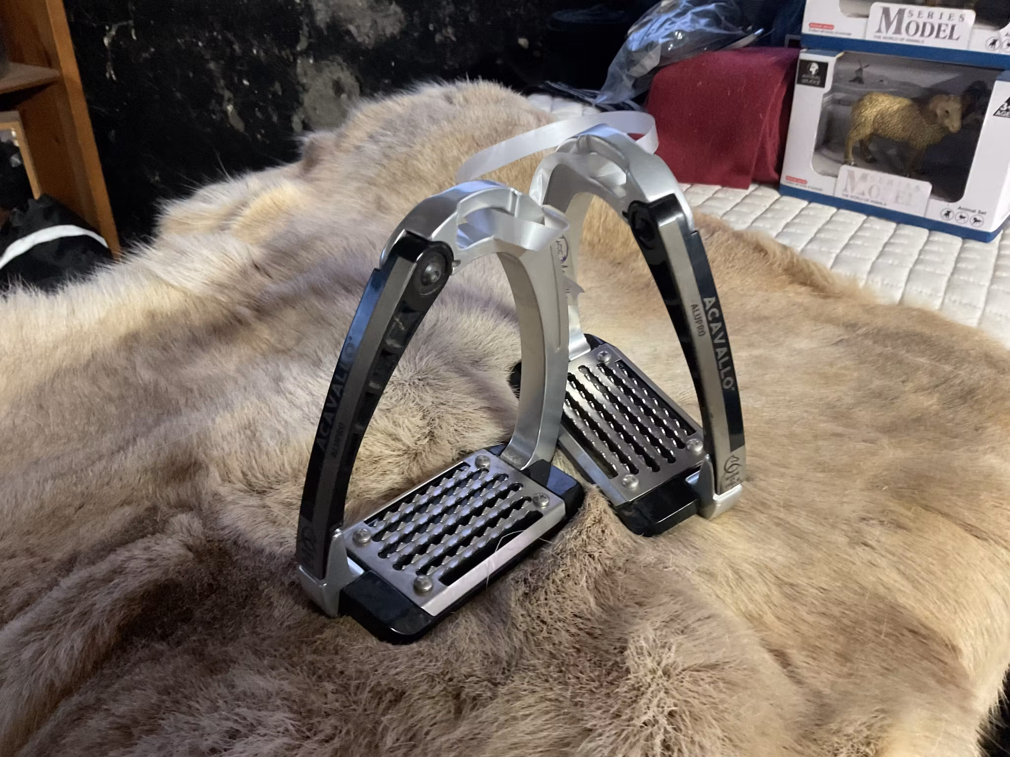 Acavallo alupro stigbyglar, 11 cm, svart/grå