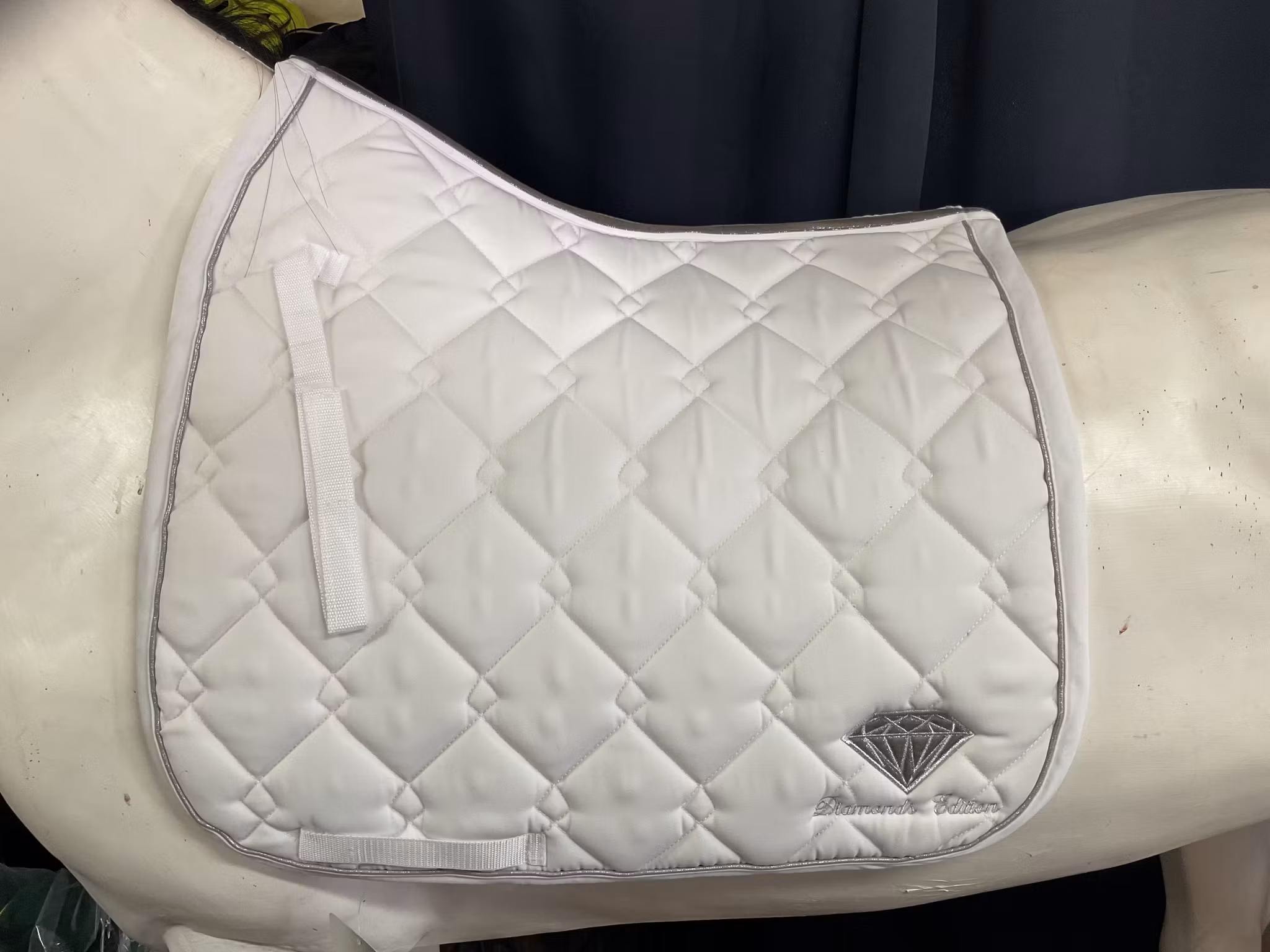 Diamonds edition schabrak, vitt,dr, f, nytt