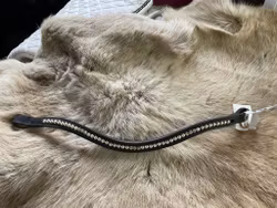 CH pannband med vita pärlor, fattas en, 40 cm