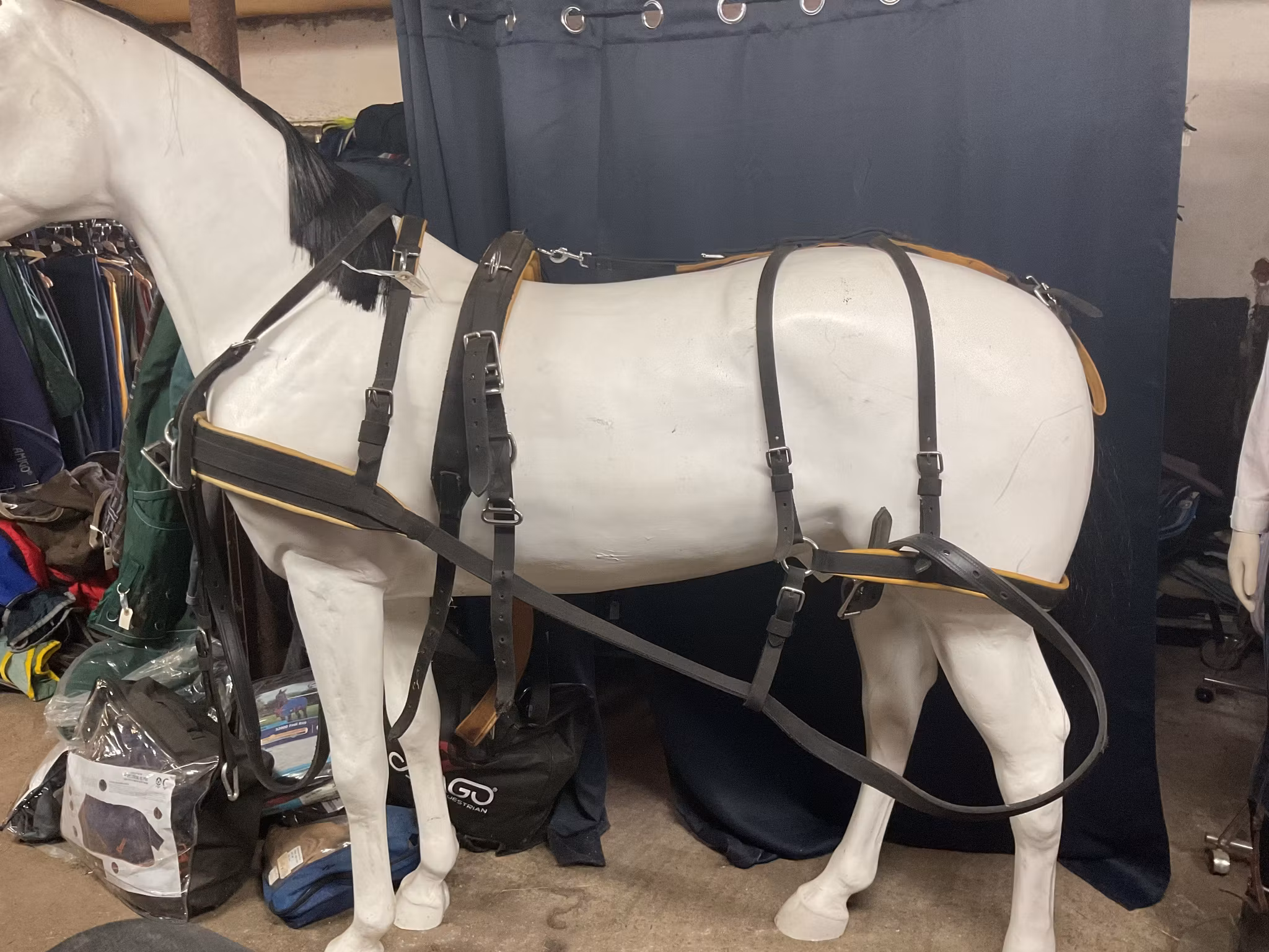 Ideal equestrian sele,f