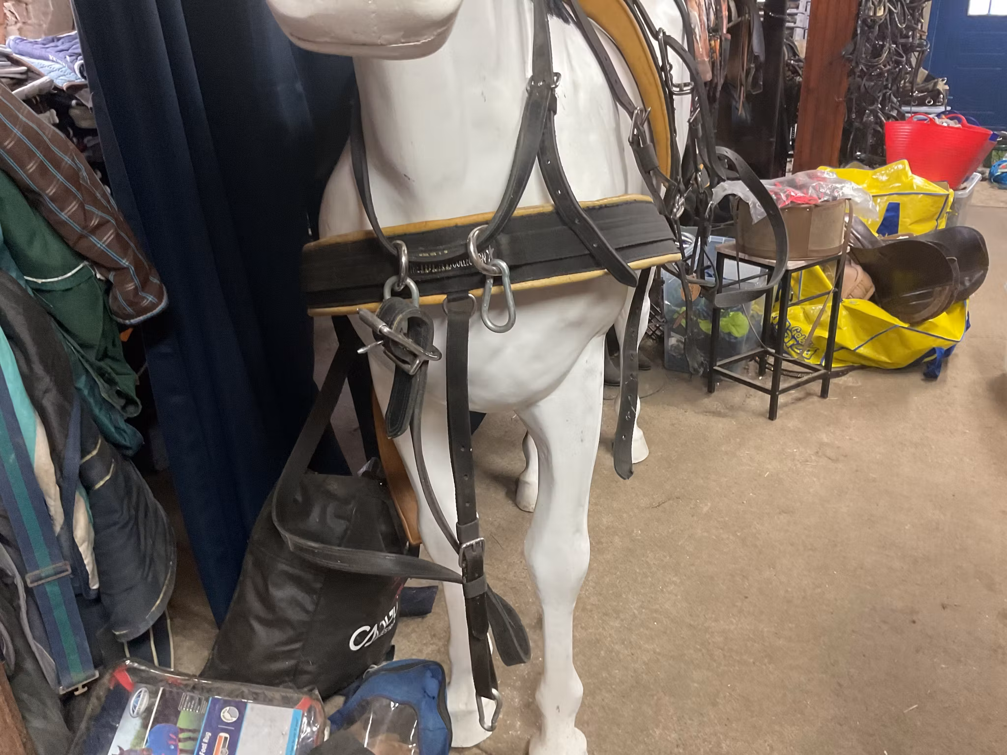 Ideal equestrian sele,f
