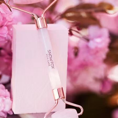 Snow Fox ROSE QUARTZ FACIAL ROLLER