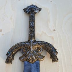 Svärd - drakhuvuden
