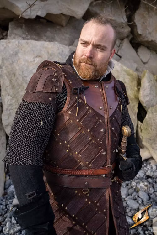 Woodsman Suede Shoulder Armour
