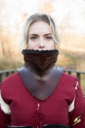 Noble Leather Bevor