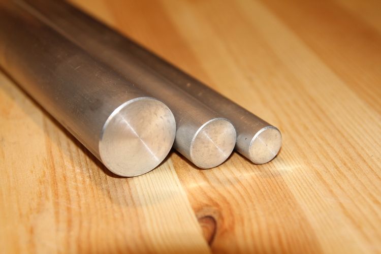 ALUMINIUM STÅNG 30+20+15mm. L 500mm.