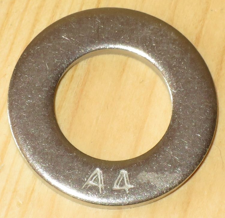 BRICKA ROSTFRITT A4 M5 100st