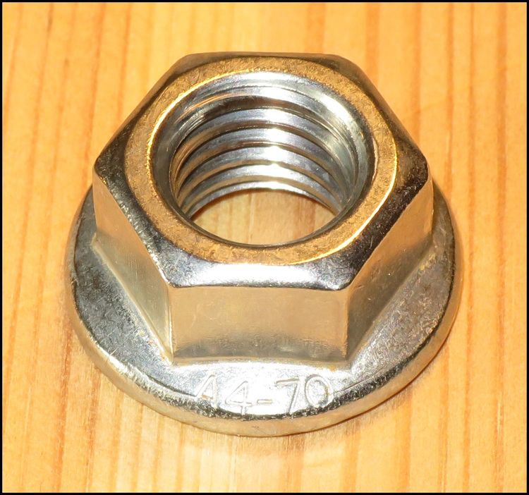 FLÄNSMUTTER ROSTFRI A4 M5 25st