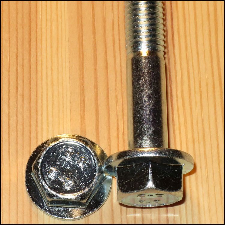 FLÄNSSKRUV BLANKFÖRZINKAD 8,8 M8x70/22 5st