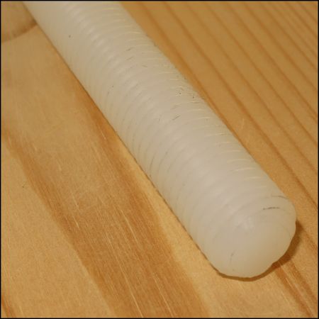 GÄNGSTÅNG NYLON PA 6.6 M5