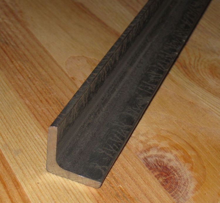 VINKELJÄRN KALLDRAGEN 15x15x3mm s235JRG2 / ss1312
