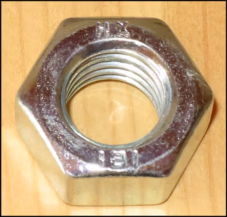 FINGÄNGAD MUTTER M8x1 5st