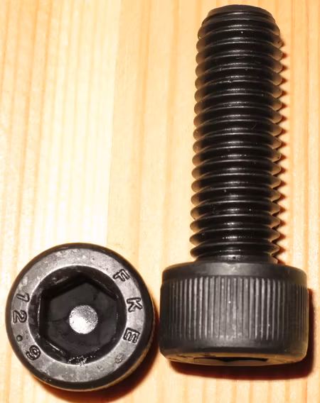 INSEXSKRUV OBH 12,9 M2x3 5st