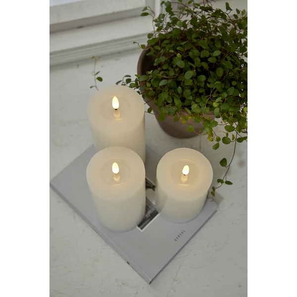 Led ljus Flamme 7,5*15cm Vit
