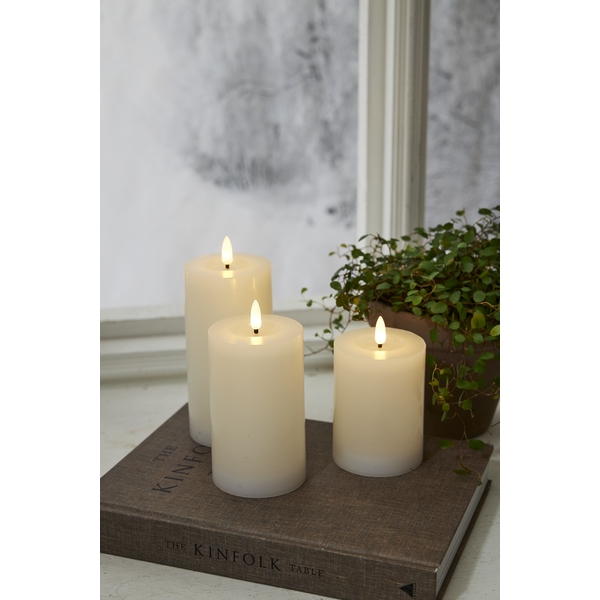 Led ljus Flamme 7,5*15cm Vit