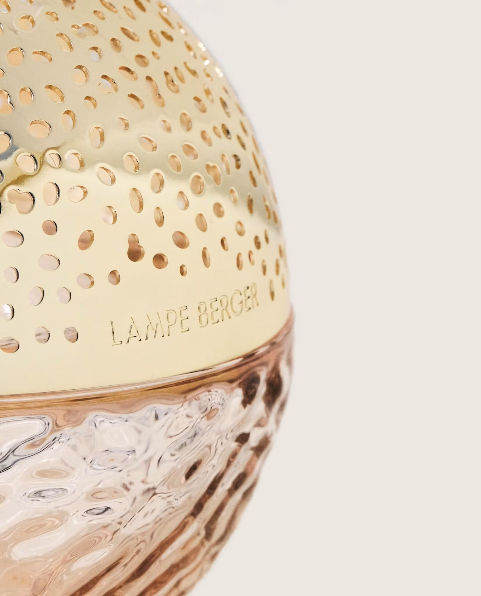 Gravity Nude Gold Doftlampa - Maison Berger Sweden