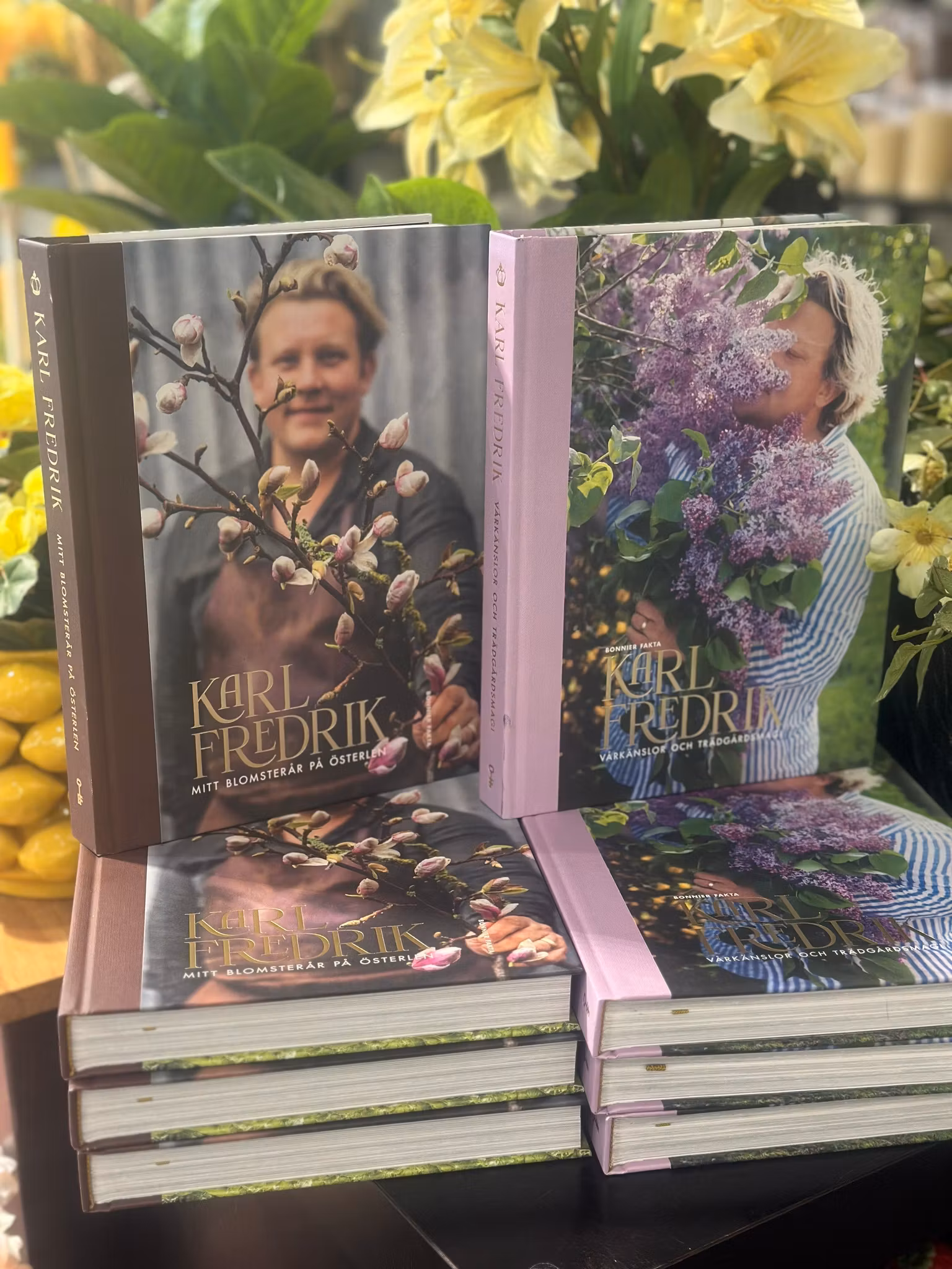 Signerad bok av Karl-Fredrik på Eklaholm  "Mitt blomsterår på Österlen"