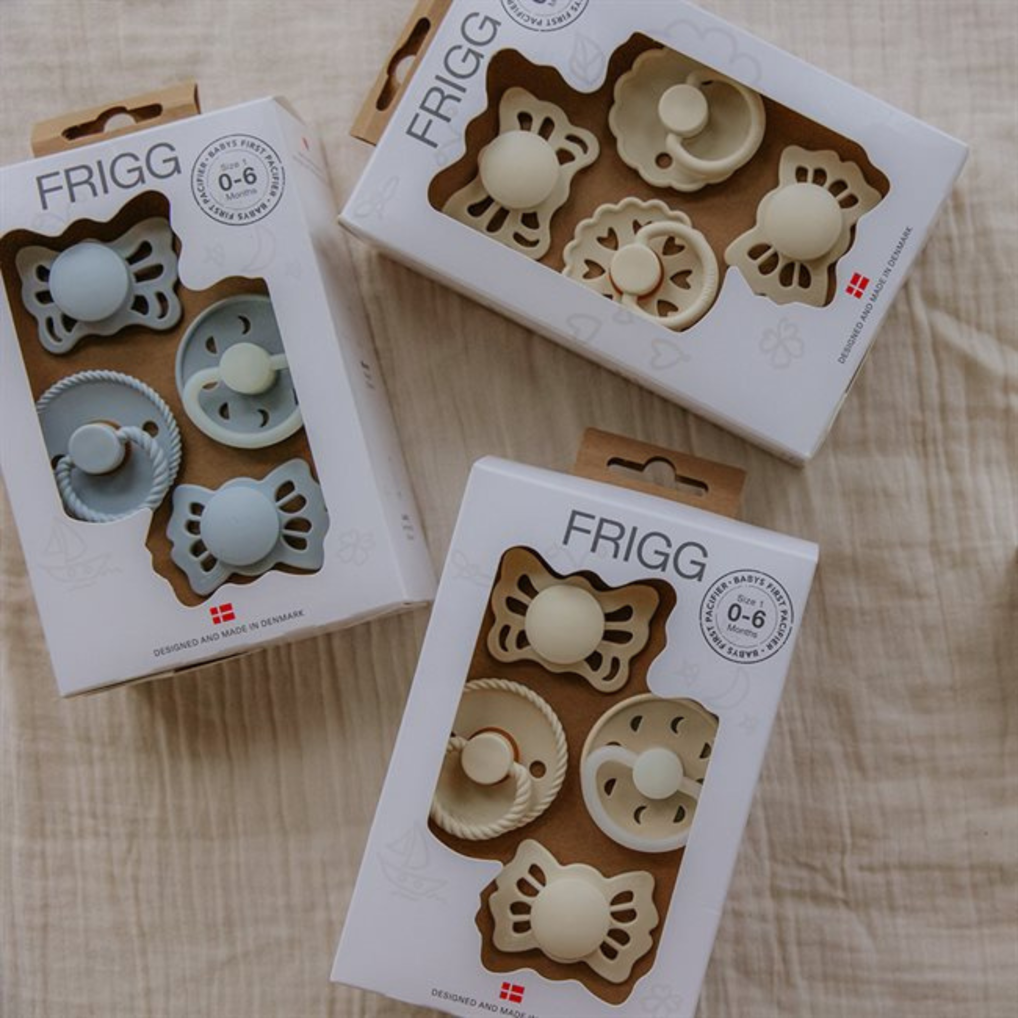 FRIGG Gåvoset 4-pack nappar Floral heart Cream 0-6 månader