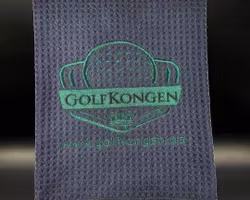 GolfKonges håndkle med karabinkrok