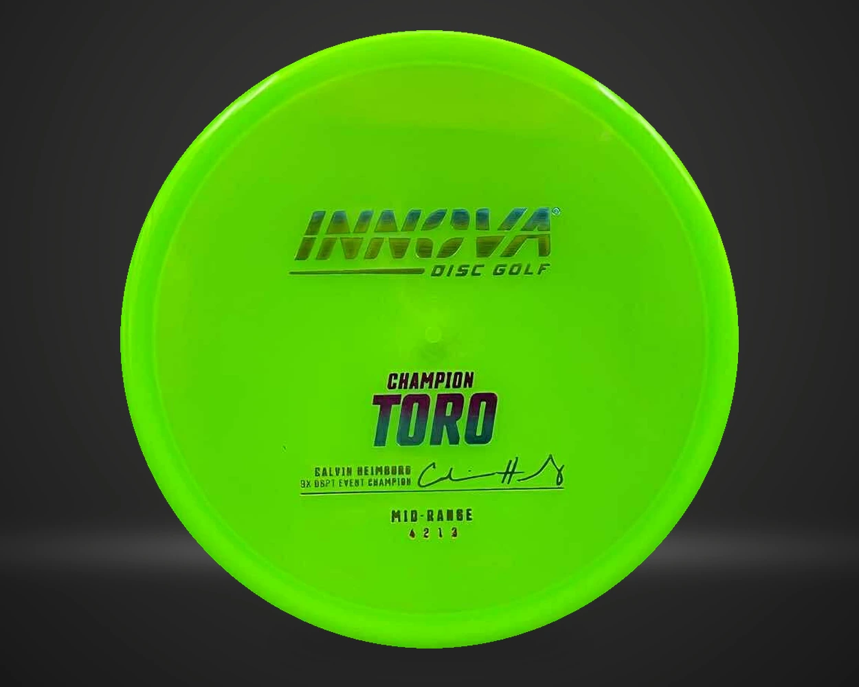 Innova Champion Toro, Fairway Driver i grønn, vist forfra