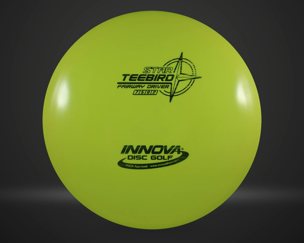 Star Teebird fairway driver i grønn, vist forfra på mørk produktbakgrunn