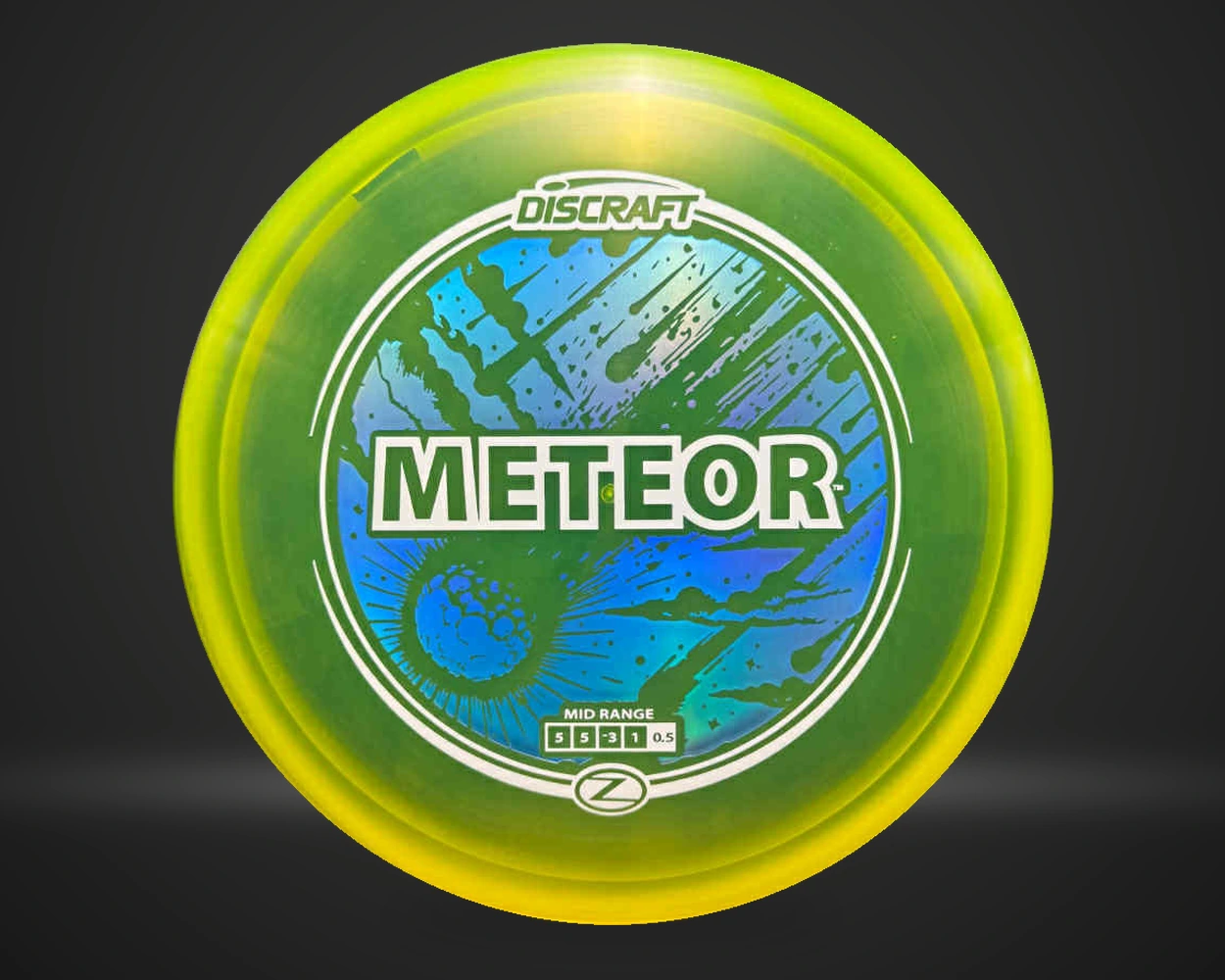 Z Meteor Reimagined midrange i rosa, vist forfra på mørk produktbakgrunn