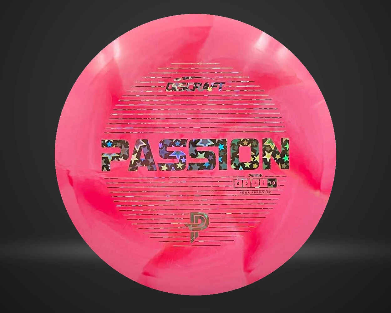 ESP Passion fairway driver i rosa, vist forfra på mørk produktbakgrunn